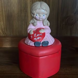 Vintage 1979 trinket box